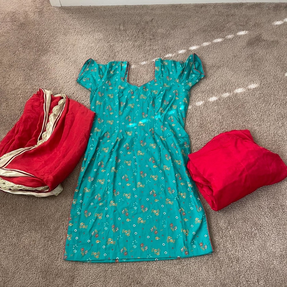 Beautiful 3 pieces cotton suit